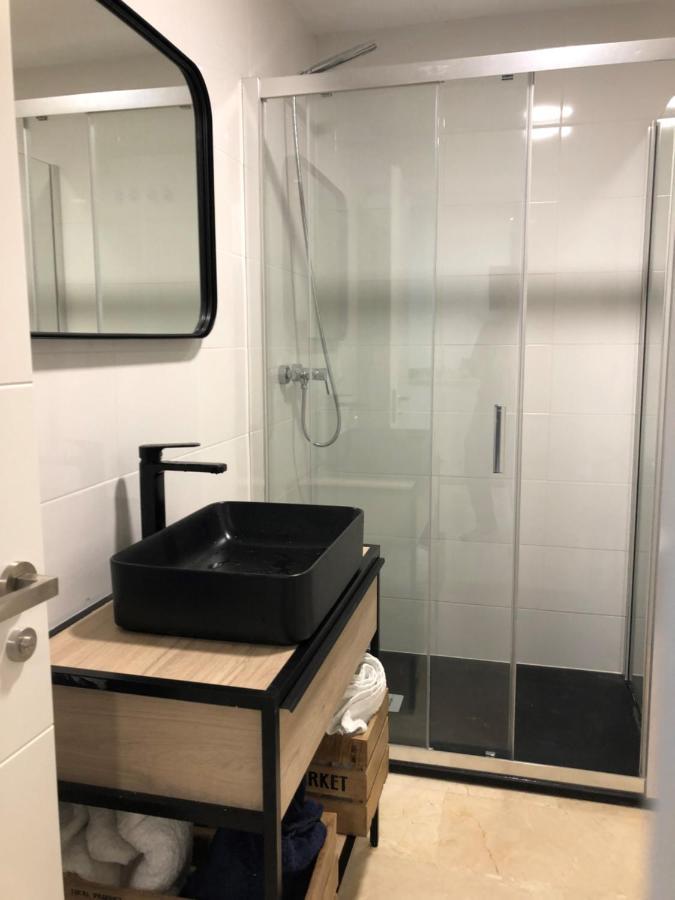 Moderno Apartamento en Primera línea Paseo Marítimo Fuengirola Exterior foto