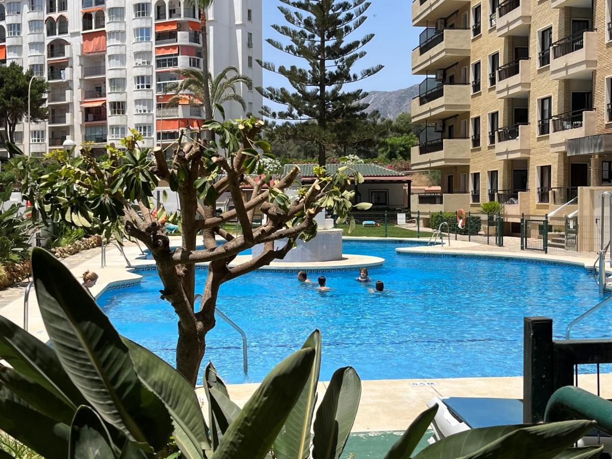 Moderno Apartamento en Primera línea Paseo Marítimo Fuengirola Exterior foto